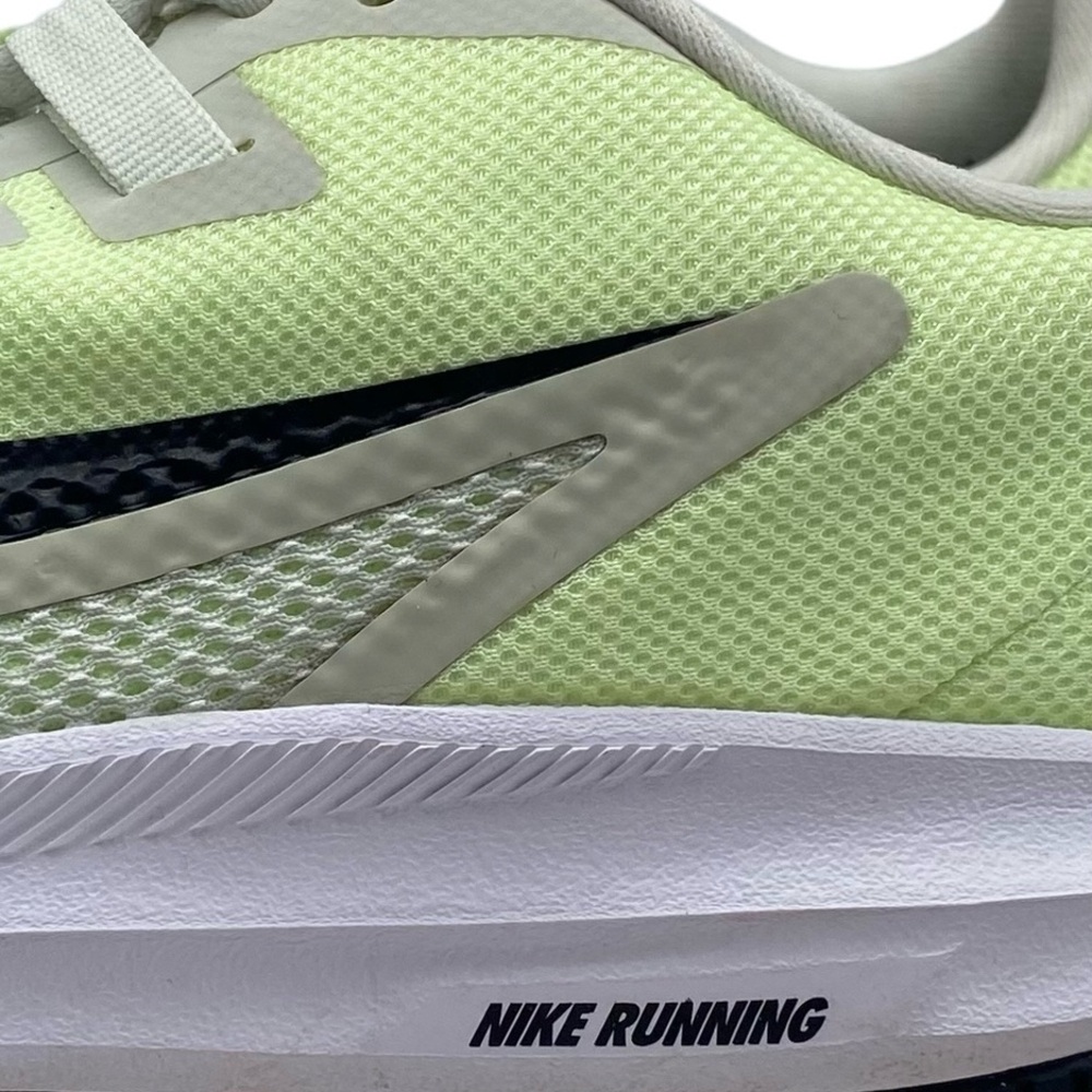 Nike Downshifter Running Shoe Green Spruce Aura Low Top Lace Up Sneaker Size 9.5 - Picture 4 of 12